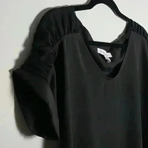 BCBGeneration Shoulder Ruffle Cuffed Sleeve Black Blouse Size Small - Picture 7 of 12